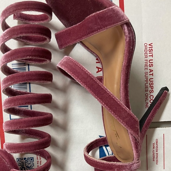 🔥Sale 🔥 Mauve Open toe Sandal Heels - Picture 4 of 4